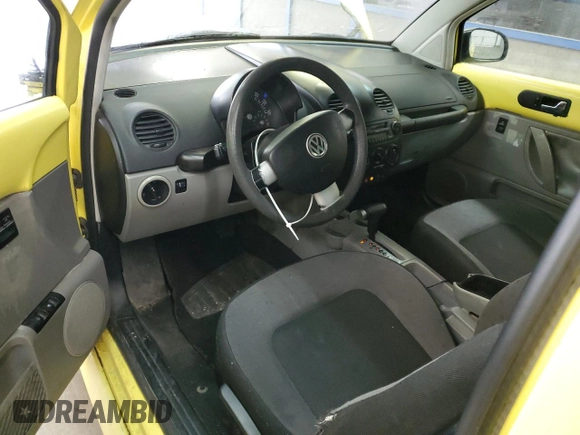 2001 Volkswagen Beetle GLS z VIN 3VWCS21C41M417502, wystawiony jako Copart lot #43071515 z przebiegiem 169 634 mil mil oraz Szkoda całkowita • Salvage title. Historia ofert i sprzedaży dostępna na DreamBid. Obrazek 8.