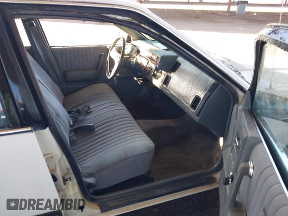1989 Chevrolet Celebrity z VIN 1G1AW81W1K6142189, wystawiony jako IAAI lot #41816143 z przebiegiem 141 081 mil mil oraz . Historia ofert i sprzedaży dostępna na DreamBid. Obrazek 5.
