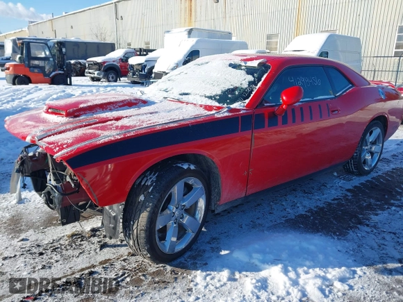 2010 Dodge Challenger R/T Classic z VIN 2B3CJ5DT7AH103121, wystawiony jako IAAI lot #41298456 z przebiegiem 147 685 mil mil oraz . Historia ofert i sprzedaży dostępna na DreamBid. Obrazek 2.