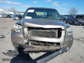 2007 Honda Pilot LX with VIN 5FNYF28127B038187, listed as a IAAI auction lot 41639252 with 149,548 mi miles. Bid and sale history available at carsss.com. Image 11.