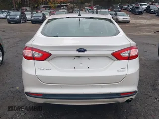 2013 Ford Fusion SE with VIN 3FA6P0HR5DR246577, listed as a IAAI auction lot 40777607 with 224,994 mi miles. Bid and sale history available at carsss.com. Image 16.