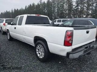 2006 Chevrolet Silverado 1500 LS with VIN 1GCEC19V46E234140, listed as a IAAI auction lot 41481122 with 290,635 mi miles. Bid and sale history available at carsss.com. Image 3.