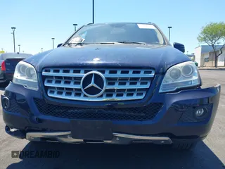 2011 Mercedes-Benz M 350 z VIN 4JGBB2FB7BA685002, wystawiony jako IAAI lot #42217629 z przebiegiem 129 207 mil mil oraz . Historia ofert i sprzedaży dostępna na DreamBid. Obrazek 6.