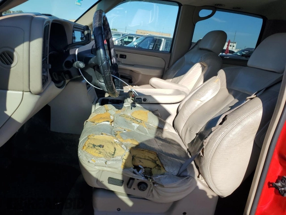 2001 Chevrolet Suburban LS with VIN 3GNEC16T71G246018, listed as a Copart auction lot 69311934 with 357,653 mi miles and Salvage Title. Bid and sale history available at carsss.com. Image 7.