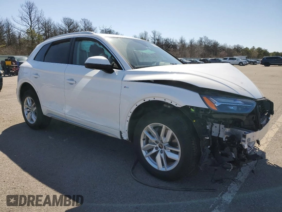 2024 Audi Q5 S line Premium z VIN WA1GAAFY1R2113529, wystawiony jako Copart lot #51914235 z przebiegiem Nie podano mil oraz Szkoda całkowita • Salvage title. Historia ofert i sprzedaży dostępna na DreamBid. Obrazek 4.