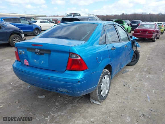 2007 Ford Focus S with VIN 1FAFP34N57W313118, listed as a IAAI auction lot 41985029 with 195,985 mi miles. Bid and sale history available at carsss.com. Image 4.