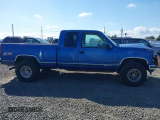 1997 Chevrolet Silverado 1500 with VIN 2GCEK19R8V1141126, listed as a IAAI auction lot 41714771 with 261,347 mi miles and . Bid and sale history available at DreamBid. Image 14.