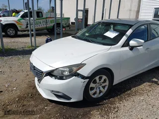 2014 Mazda Mazda3 i Sport with VIN JM1BM1U75E1175758, listed as a IAAI auction lot 40202671 with 172,759 mi miles. Bid and sale history available at carsss.com. Image 17.