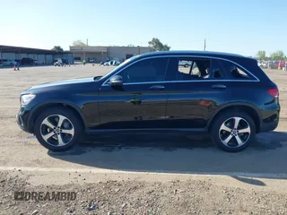 2020 Mercedes-Benz GLC 300 z VIN W1N0G8DB2LF840569, wystawiony jako IAAI lot #41959432 z przebiegiem 78 696 mil mil oraz . Historia ofert i sprzedaży dostępna na DreamBid. Obrazek 14.
