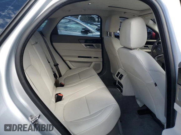 2017 Jaguar XF 35t Premium with VIN SAJBD4BV7HCY39149, listed as a Copart auction lot 70817424 with 89,567 mi miles and Salvage Title. Bid and sale history available at carsss.com. Image 10.