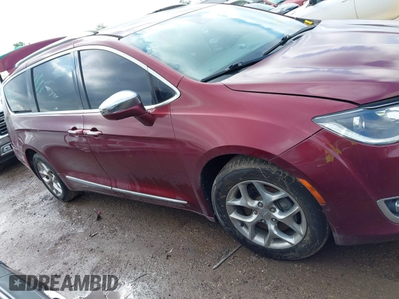 2017 Chrysler Pacifica Limited z VIN 2C4RC1GG8HR703435, wystawiony jako IAAI lot #42156060 z przebiegiem 129 744 mil mil oraz . Historia ofert i sprzedaży dostępna na DreamBid. Obrazek 13.
