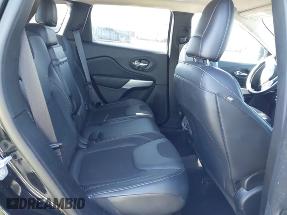 2018 Jeep Cherokee Latitude Plus with VIN 1C4PJLLB1JD552353, listed as a IAAI auction lot 41857521 with 69,880 mi miles. Bid and sale history available at carsss.com. Image 8.