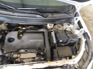 2020 Chevrolet Equinox LT z VIN 3GNAXUEV4LS503322, wystawiony jako Copart lot #82056935 z przebiegiem 53 267 mil mil oraz Szkoda całkowita • Salvage title. Historia ofert i sprzedaży dostępna na DreamBid. Obrazek 17.