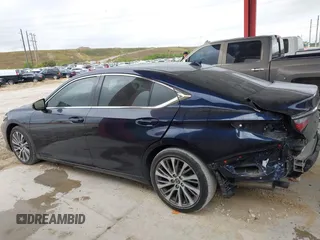 2021 Lexus ES with VIN 58ADZ1B1XMU100242, listed as a IAAI auction lot 41971747 with 27,965 mi miles. Bid and sale history available at carsss.com. Image 15.
