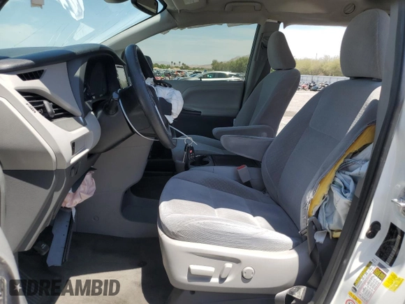 2018 Toyota Sienna LE Auto Access Seat with VIN 5TDKZ3DC4JS920443, listed as a Copart auction lot 58935935 with 128,045 mi miles and Salvage title. Bid and sale history available at DreamBid. Image 7.