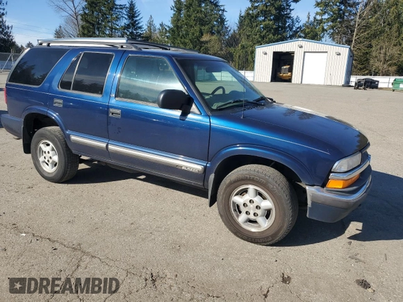 2000 Chevrolet Blazer LT z VIN 1GNDT13W8Y2119632, wystawiony jako Copart lot #47387175 z przebiegiem 140 356 mil mil oraz Szkoda całkowita • Salvage title. Historia ofert i sprzedaży dostępna na DreamBid. Obrazek 4.