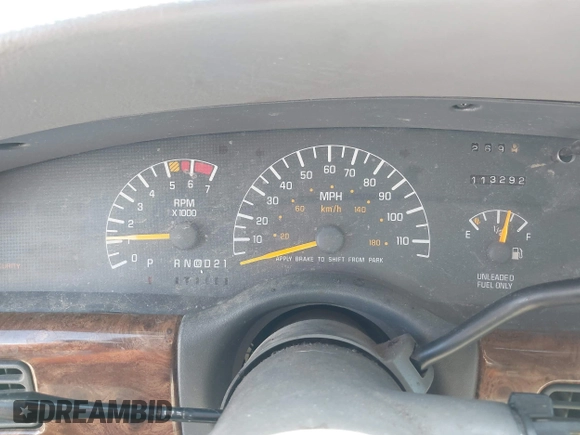 1993 Pontiac Bonneville SE z VIN 1G2HX53L8P1281104, wystawiony jako IAAI lot #42219547 z przebiegiem 113 292 mil mil oraz . Historia ofert i sprzedaży dostępna na DreamBid. Obrazek 7.