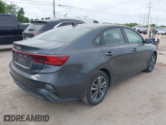 2024 Kia Forte LXS with VIN 3KPF24AD9RE767959, listed as a IAAI auction lot 42037956 with 29,130 mi miles. Bid and sale history available at carsss.com. Image 4.