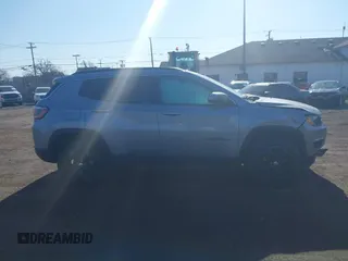 2020 Jeep Compass Latitude with VIN 3C4NJDBB7LT155175, listed as a IAAI auction lot 41760215 with 40,258 mi miles. Bid and sale history available at carsss.com. Image 12.