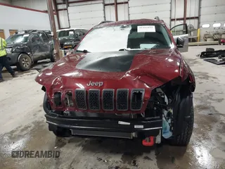 2020 Jeep Cherokee Trailhawk с VIN 1C4PJMBX2LD613814, выставлен на аукционе IAAI как лот 41253162 с пробегом 55 002 миль миль и . История ставок и продаж доступна на DreamBid. Изображение 13.