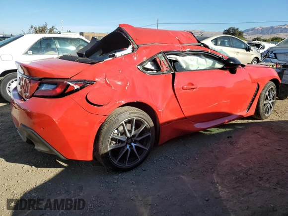 2024 Toyota GR86 with VIN JF1ZNBB15R8755014, listed as a Copart auction lot 76839334 with 2,560 mi miles and Salvage Title. Bid and sale history available at carsss.com. Image 3.