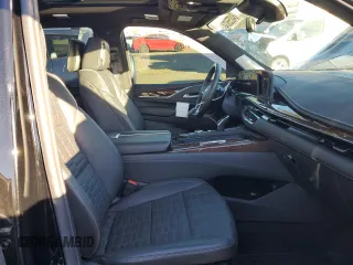 2024 Cadillac Escalade 4WD Sport Platinum z VIN 1GYS4GKL0RR161903, wystawiony jako Copart lot #84055034 z przebiegiem 8 488 mil mil oraz Szkoda całkowita • Salvage title. Historia ofert i sprzedaży dostępna na DreamBid. Obrazek 7.