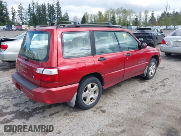2001 Subaru Forester S w/Premium Pkg with VIN JF1SF65611H736252, listed as a IAAI auction lot 42025458 with 122,410 mi miles. Bid and sale history available at carsss.com. Image 4.