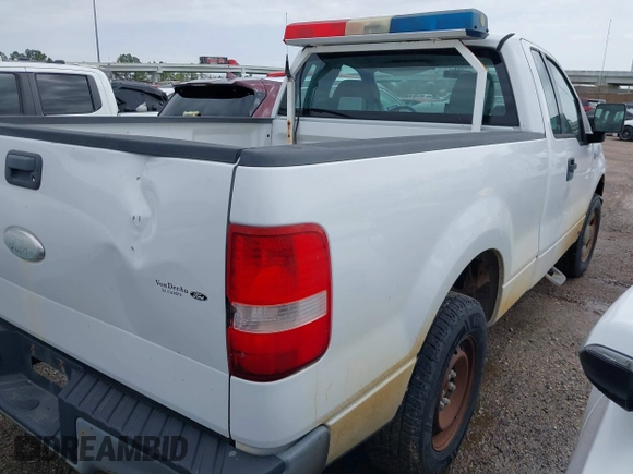 2007 Ford F-150 XL with VIN 1FTRF12247NA73976, listed as a IAAI auction lot 41697981 with 62,622 mi miles. Bid and sale history available at carsss.com. Image 4.