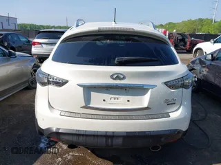2017 Infiniti QX70 with VIN JN8CS1MW0HM411905, listed as a IAAI auction lot 42136954 with 84,146 mi miles. Bid and sale history available at carsss.com. Image 17.
