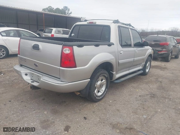 2004 Ford Explorer Sport Trac XLS with VIN 1FMZU67K74UC35107, listed as a IAAI auction lot 41547894 with 249,341 mi miles. Bid and sale history available at carsss.com. Image 4.