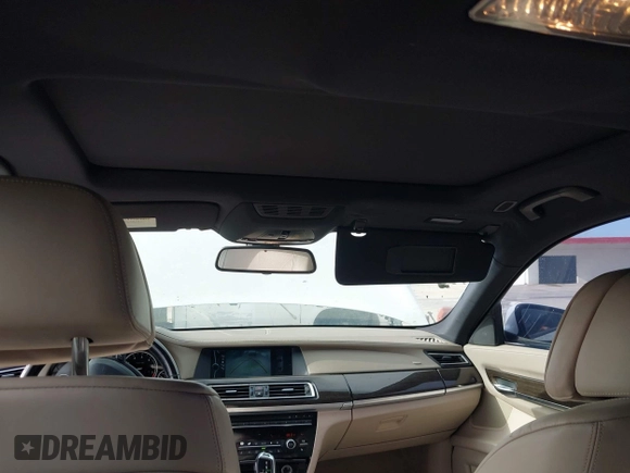 2012 BMW 7 Series 750Li с VIN WBAKB8C58CC963818, выставлен на аукционе IAAI как лот 42346005 с пробегом 189 995 миль миль и . История ставок и продаж доступна на DreamBid. Изображение 14.