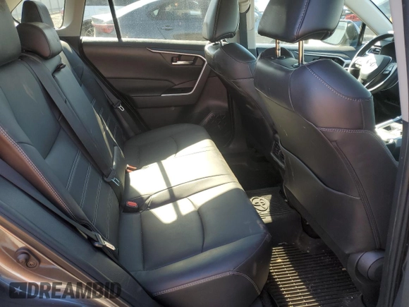2021 Toyota RAV4 XLE Premium with VIN 2T3A1RFV4MC193667, listed as a Copart auction lot 48061175 with 19,845 mi miles and Salvage title. Bid and sale history available at DreamBid. Image 11.