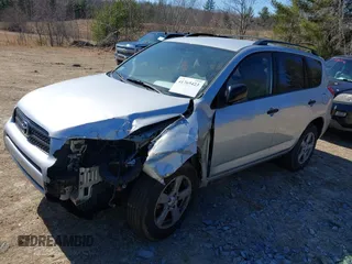 2007 Toyota RAV4 with VIN JTMZD33V175061438, listed as a IAAI auction lot 41769423 with 152,674 mi miles. Bid and sale history available at carsss.com. Image 2.