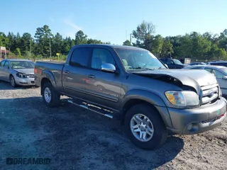 2005 Toyota Tundra SR5 with VIN 5TBET341X5S480983, listed as a IAAI auction lot 40209652 with 277,243 mi miles. Bid and sale history available at carsss.com. Image 1.