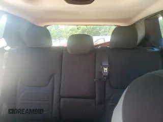 2017 Jeep Renegade Latitude z VIN ZACCJABB0HPF01331, wystawiony jako Copart lot #57250475 z przebiegiem 83 484 mil mil oraz Szkoda całkowita • Salvage title. Historia ofert i sprzedaży dostępna na DreamBid. Obrazek 10.