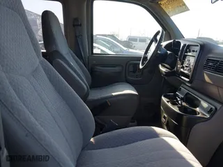 2001 Chevrolet Express Van with VIN 1GAHG39R211180863, listed as a IAAI auction lot 41855235 with 148,672 mi miles. Bid and sale history available at carsss.com. Image 5.