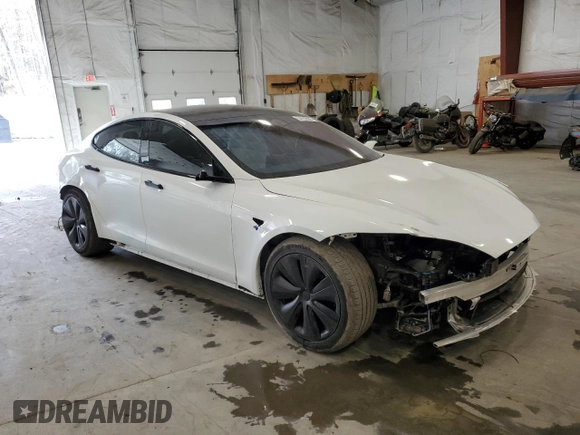 2024 Tesla Model S with VIN 5YJSA1E56RF538488, listed as a Copart auction lot 54702885 with 9,470 mi miles and Salvage title. Bid and sale history available at DreamBid. Image 4.