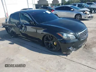 2013 Infiniti M37 with VIN JN1BY1AP2DM510032, listed as a IAAI auction lot 41419738 with 238,420 mi miles. Bid and sale history available at carsss.com. Image 1.