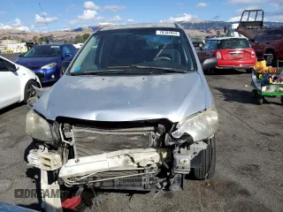 2005 Mazda MPV LX z VIN JM3LW28J450549591, wystawiony jako Copart lot #78304054 z przebiegiem 215 645 mil mil oraz Szkoda całkowita • Salvage title. Historia ofert i sprzedaży dostępna na DreamBid. Obrazek 5.