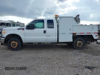 2014 Ford F-350 with VIN 1FT7X3B61EEA23424, listed as a IAAI auction lot 42034586 with 205,394 mi miles and . Bid and sale history available at DreamBid. Image 14.