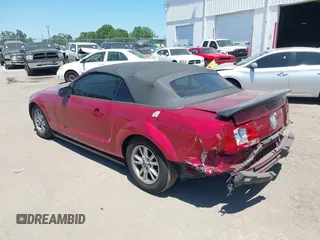 2007 Ford Mustang Deluxe with VIN 1ZVFT84N475249577, listed as a IAAI auction lot 42008269 with 136,134 mi miles and . Bid and sale history available at carsss.com. Image 3.