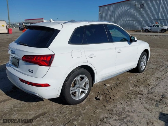 2018 Audi Q5 Premium with VIN WA1ANAFY4J2212232, listed as a IAAI auction lot 41416784 with 96,801 mi miles. Bid and sale history available at carsss.com. Image 4.