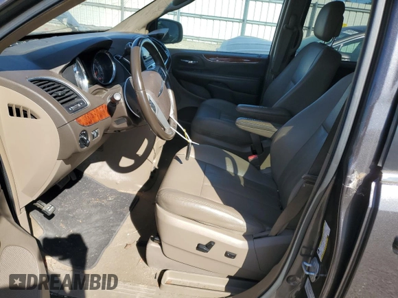 2016 Chrysler Town & Country Touring with VIN 2C4RC1BG1GR156305, listed as a Copart auction lot 69315354 with 99,075 mi miles and Clean Title. Bid and sale history available at DreamBid. Image 7.
