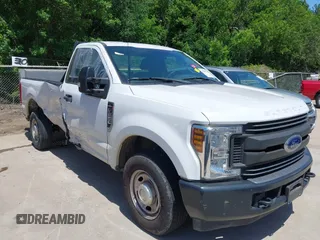 2019 Ford Super Duty F-250 SRW XL with VIN 1FTBF2A64KED15573, listed as a IAAI auction lot 42090750 with 44,742 mi miles. Bid and sale history available at carsss.com. Image 1.