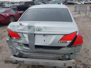 2012 Toyota Avalon z VIN 4T1BK3DB7CU453850, wystawiony jako IAAI lot #41425863 z przebiegiem 142 623 mil mil oraz . Historia ofert i sprzedaży dostępna na DreamBid. Obrazek 16.