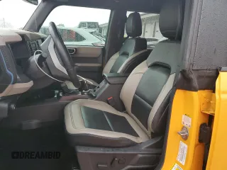 2022 Ford Bronco с VIN 1FMEE5DP5NLB51641, выставлен на аукционе Copart как лот 56281205 с пробегом 37 683 миль миль и Списание • Salvage title. История ставок и продаж доступна на DreamBid. Изображение 7.