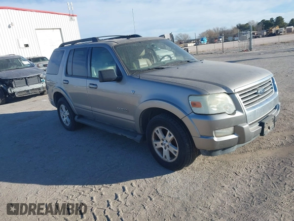 2008 Ford Explorer XLT with VIN 1FMEU73848UA69018, listed as a IAAI auction lot 41224731 with 174,418 mi miles and . Bid and sale history available at carsss.com. Image 1.