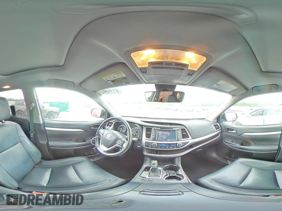 2018 Toyota Highlander SE с VIN 5TDKZRFH6JS530651, выставлен на аукционе Copart как лот 61350945 с пробегом 99 561 миль миль и Списание • Salvage title. История ставок и продаж доступна на DreamBid. Изображение 15.
