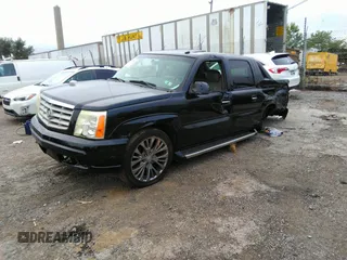 2005 Cadillac Escalade EXT z VIN 3GYEK62N65G162191, wystawiony jako IAAI lot #40421755 z przebiegiem 119 628 mil mil oraz . Historia ofert i sprzedaży dostępna na DreamBid. Obrazek 2.