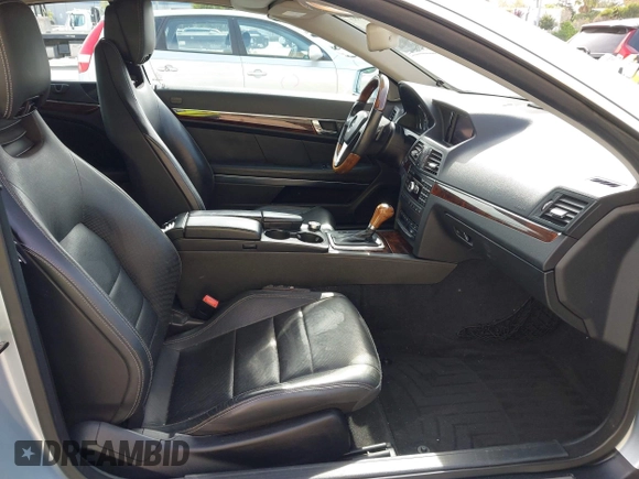 2013 Mercedes-Benz E 350 with VIN WDDKK5KF4DF200471, listed as a IAAI auction lot 42046633 with 76,116 mi miles and . Bid and sale history available at DreamBid. Image 5.